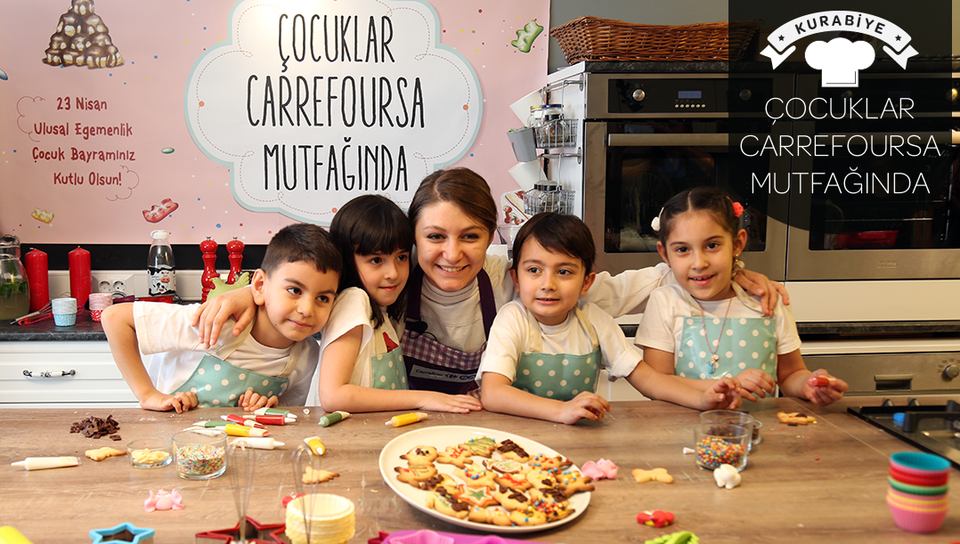 Çocuklar CarrefourSA Mutfağında Kurabiye